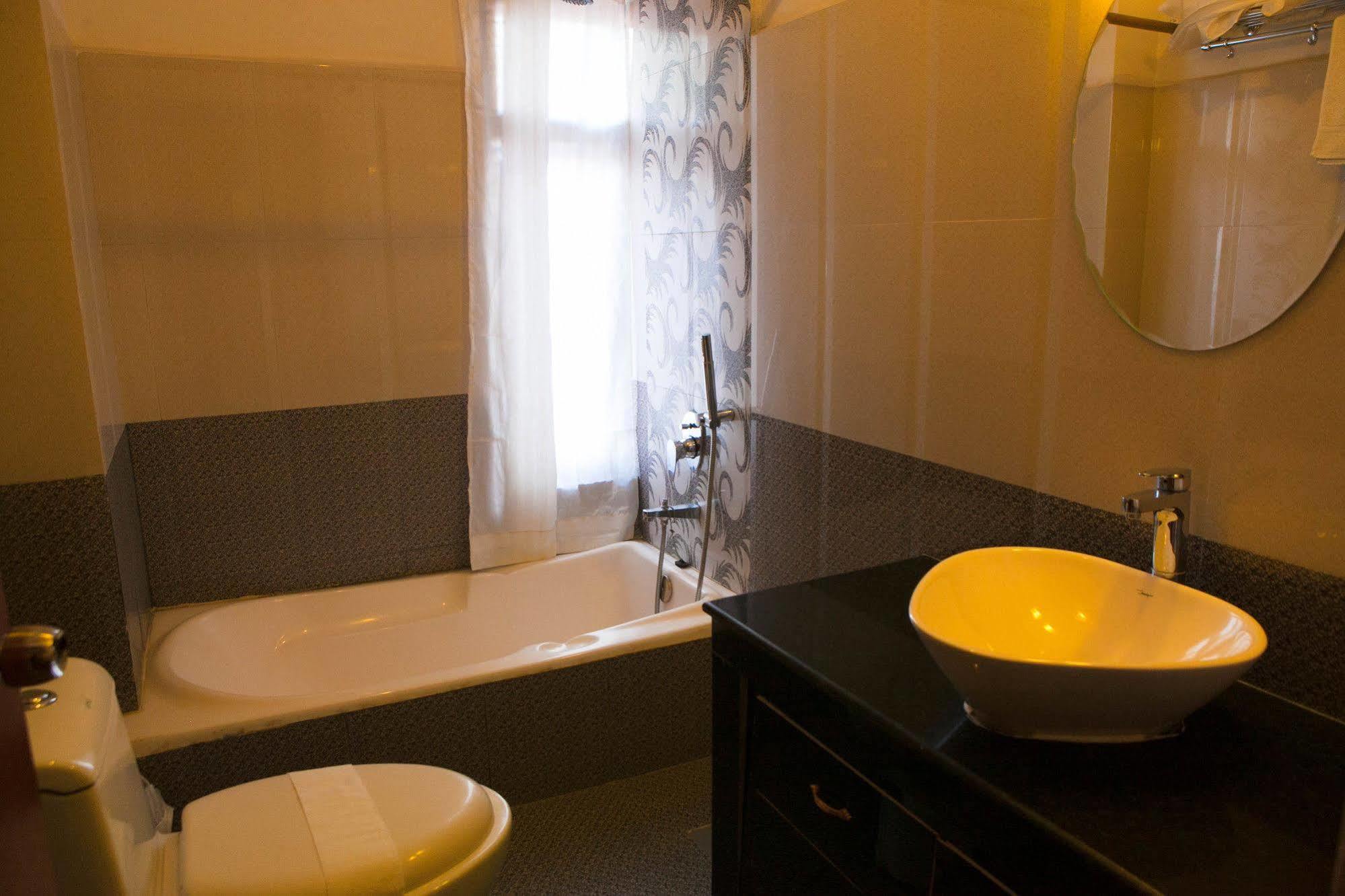Hotel Amaryllis Katmandu Kültér fotó